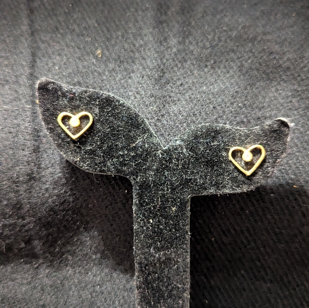 Gold Tone Clear Rhinestone Dainty Delicate Heart Stud Statement Earrings